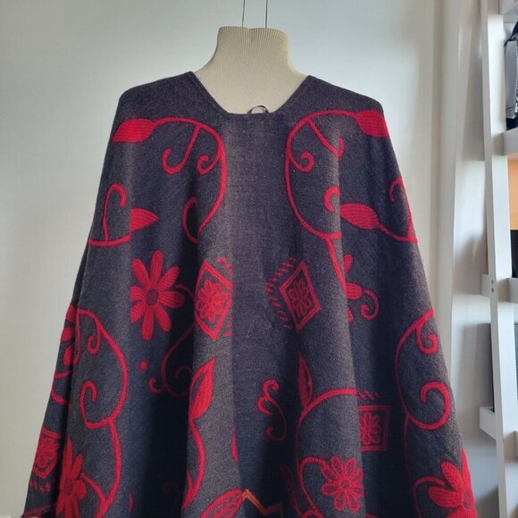 Mixit Fringed Women’s Square Poncho / Coat (Desigual) -Size: One size fits most - Picture 8 of 15